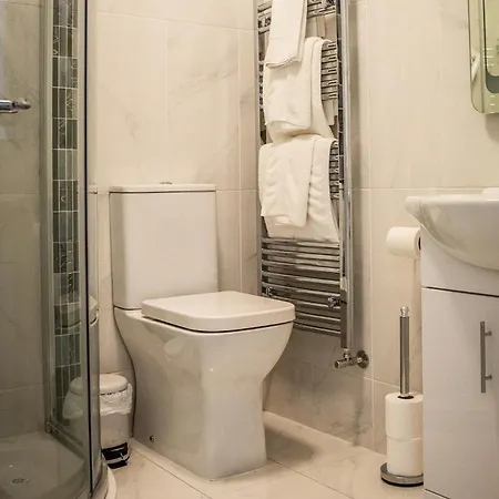 Alojamento de Acomodação e Pequeno-almoço Hayes House 3*