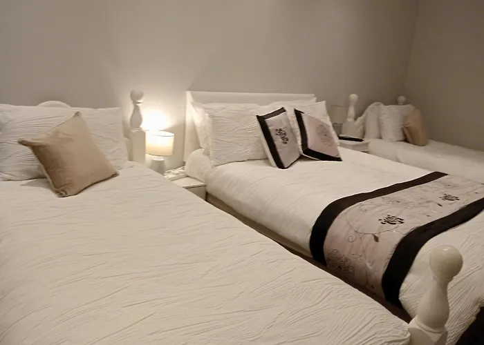 Hayes House 3* קיל איירן